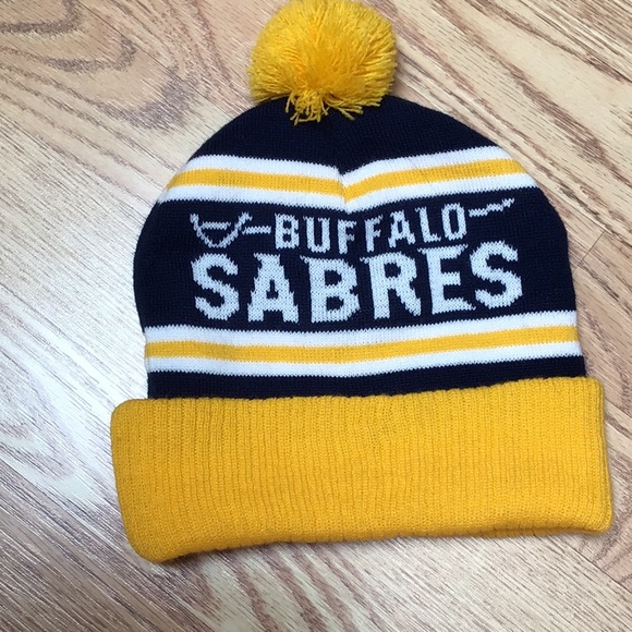Buffalo Sabres hat - Picture 1 of 2